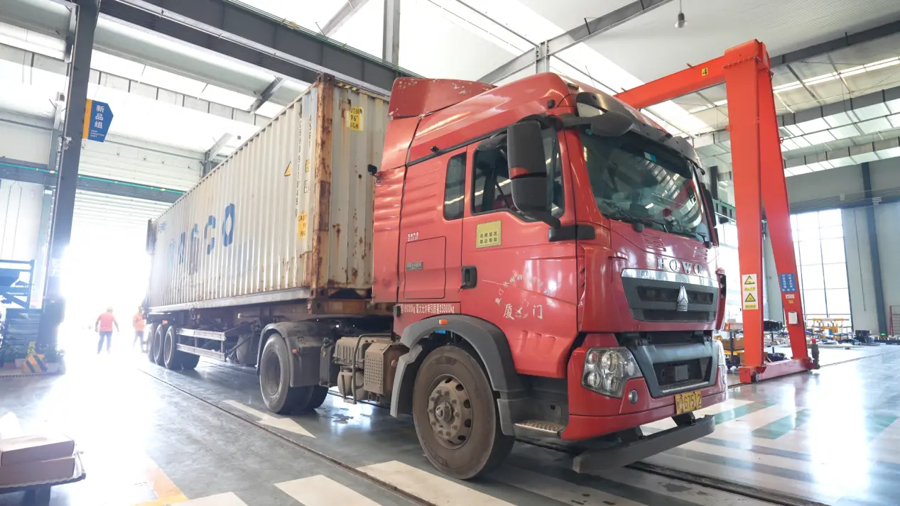 Spedizione del progetto: la linea di produzione completamente automatizzata ZN1000-2C di Quangong Corporation salpa per il sud-est asiatico